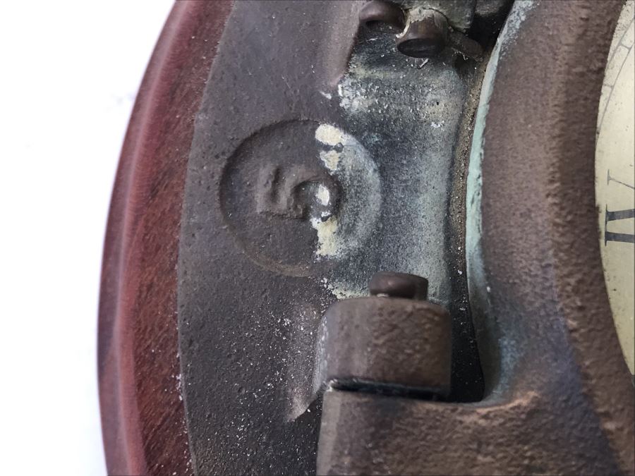 Quartz Clock With Vintage Ship Round Porthole Window Case [Photo 6]