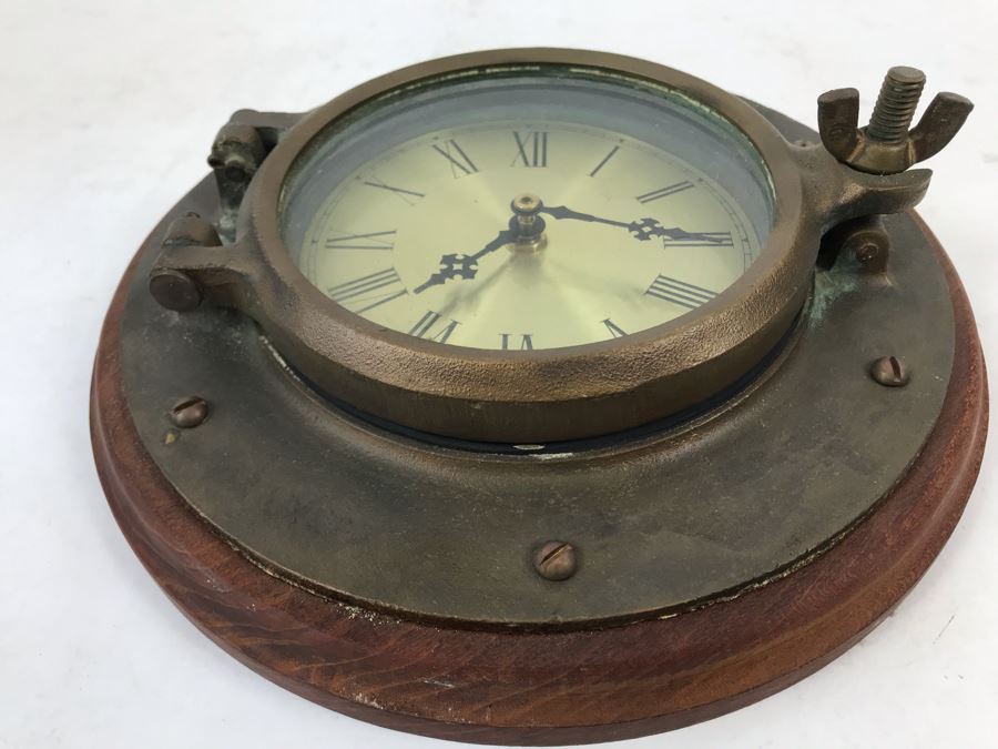 Quartz Clock With Vintage Ship Round Porthole Window Case [Photo 3]