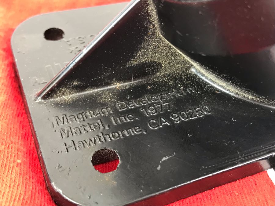 Pair Of Vintage Early Magnum Hi Energy Skateboard Trucks And Vintage Magnum Skateboard T-Shirts [Photo 5]