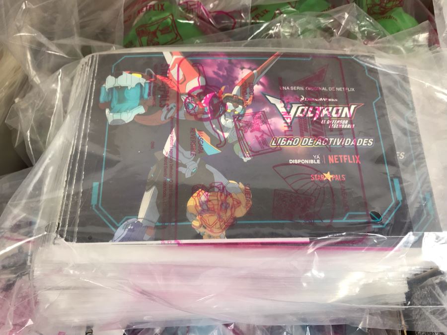 Box Loaded With Carl's Jr Voltron Mexico TV Show Promotional Happy Meal Toys - See Photos [Photo 15]