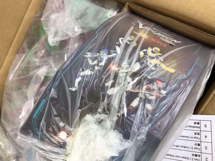 Box Loaded With Carl's Jr Voltron Mexico TV Show Promotional Happy Meal Toys - See Photos [Photo 8]