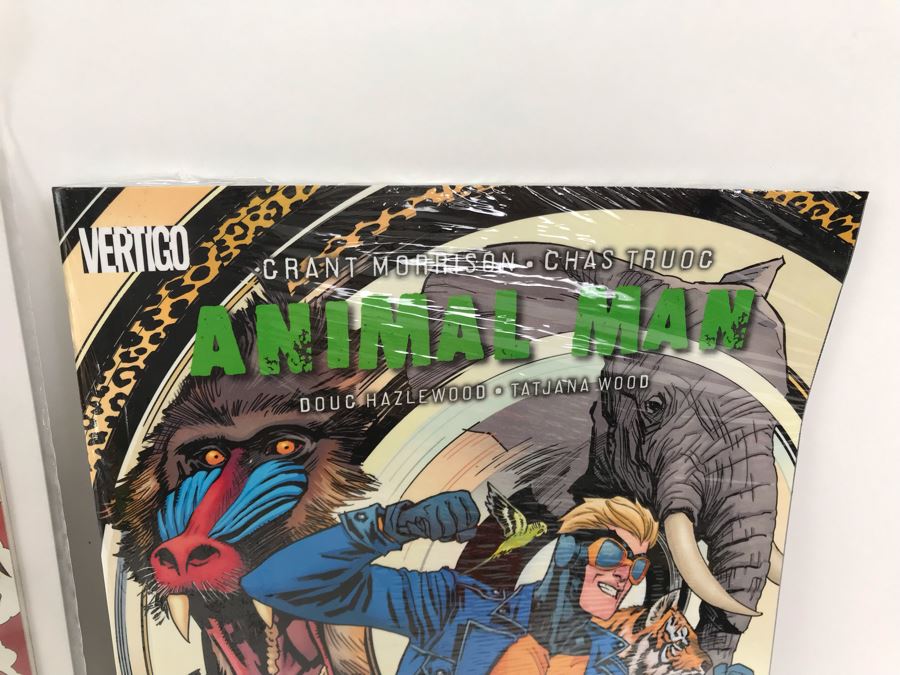 (3) Comic Books: Ultimate Spider-Man Power And Responsibility, The Inhumans #1 And Animal Man [Photo 7]