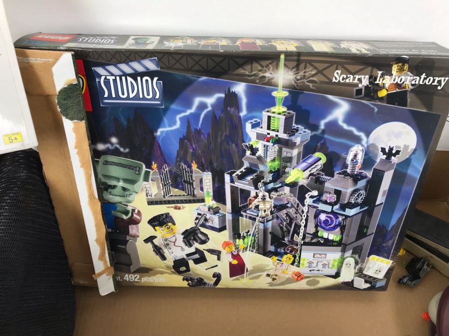 Box Filled With Various Opened LEGO Kits And Legoland Bag - Not Sure If Kits Are Complete - For Parts [Photo 11]