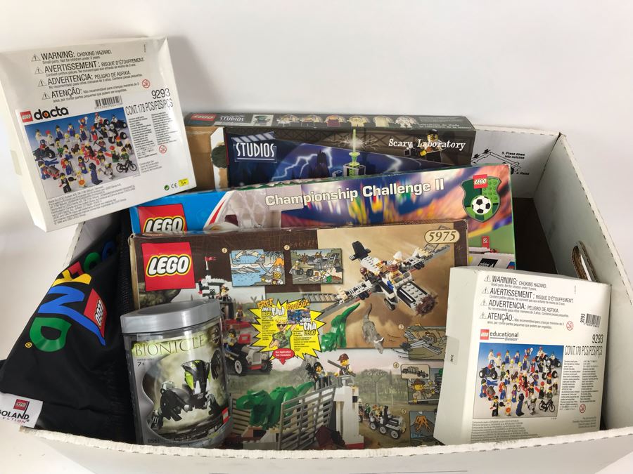 Box Filled With Various Opened LEGO Kits And Legoland Bag - Not Sure If Kits Are Complete - For Parts