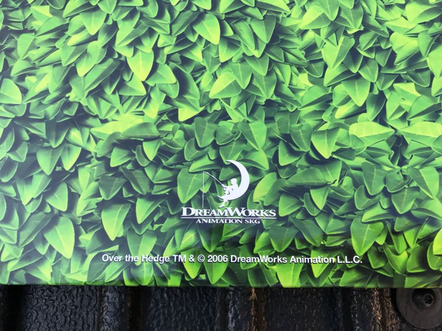 2006 Dreamworks Over The Hedge Movie Trade Book Graphic Animation Treatment Book Cells [Photo 3]