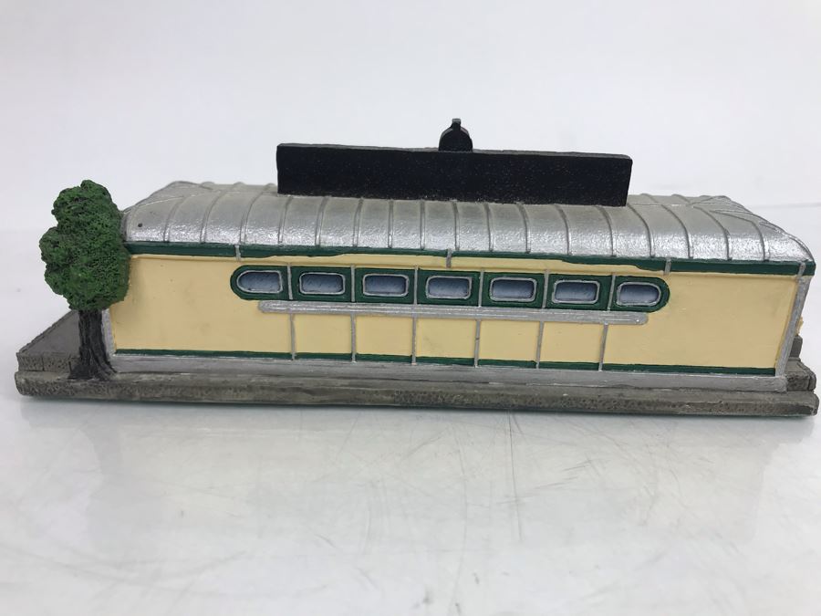 The Danbury Mint Highland Park Diner Rochester, New York Collection Classic American Diners Sculpture Figurine No Box [Photo 6]