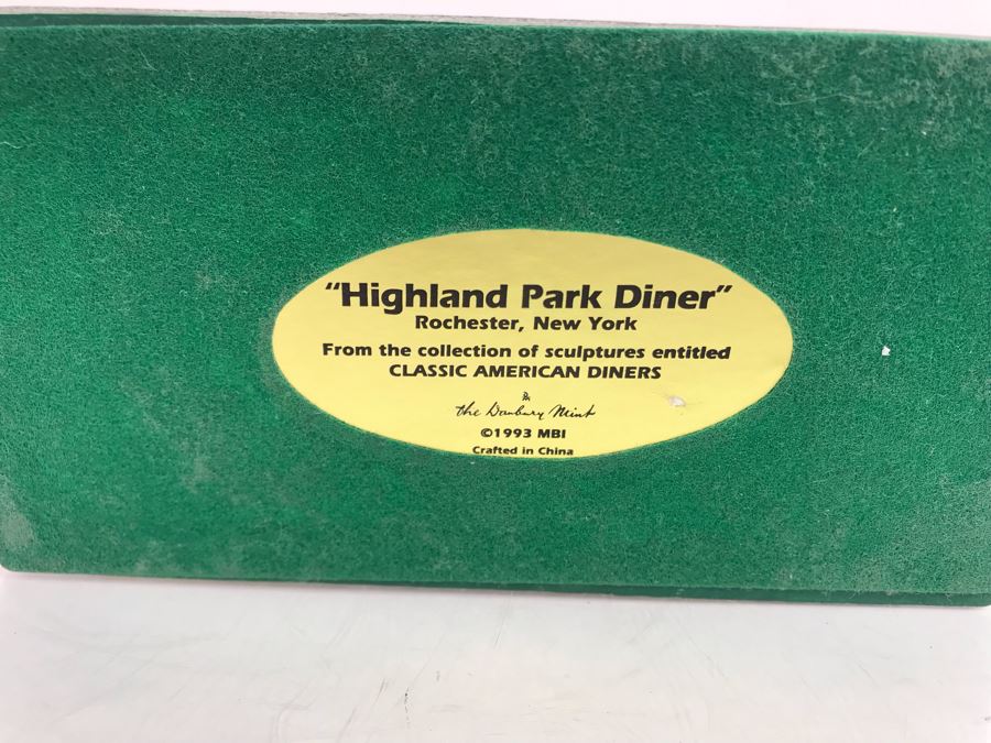 The Danbury Mint Highland Park Diner Rochester, New York Collection Classic American Diners Sculpture Figurine No Box [Photo 8]