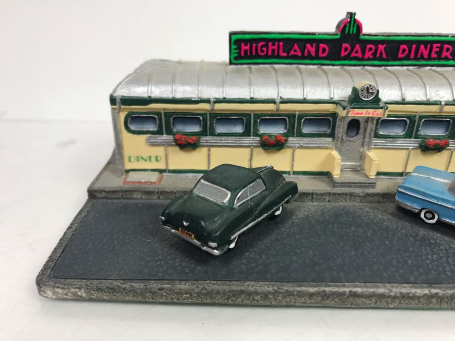 The Danbury Mint Highland Park Diner Rochester, New York Collection Classic American Diners Sculpture Figurine No Box [Photo 3]