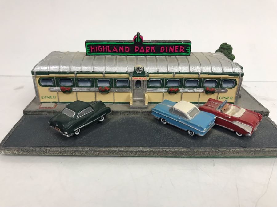 The Danbury Mint Highland Park Diner Rochester, New York Collection Classic American Diners Sculpture Figurine No Box [Photo 2]