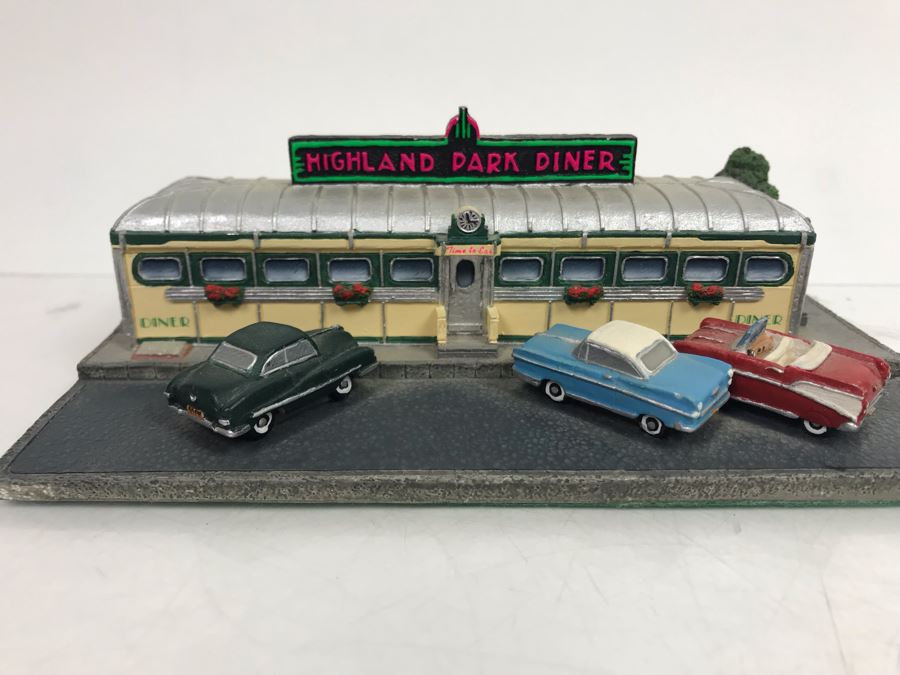 The Danbury Mint Highland Park Diner Rochester, New York Collection Classic American Diners Sculpture Figurine No Box [Photo 1]