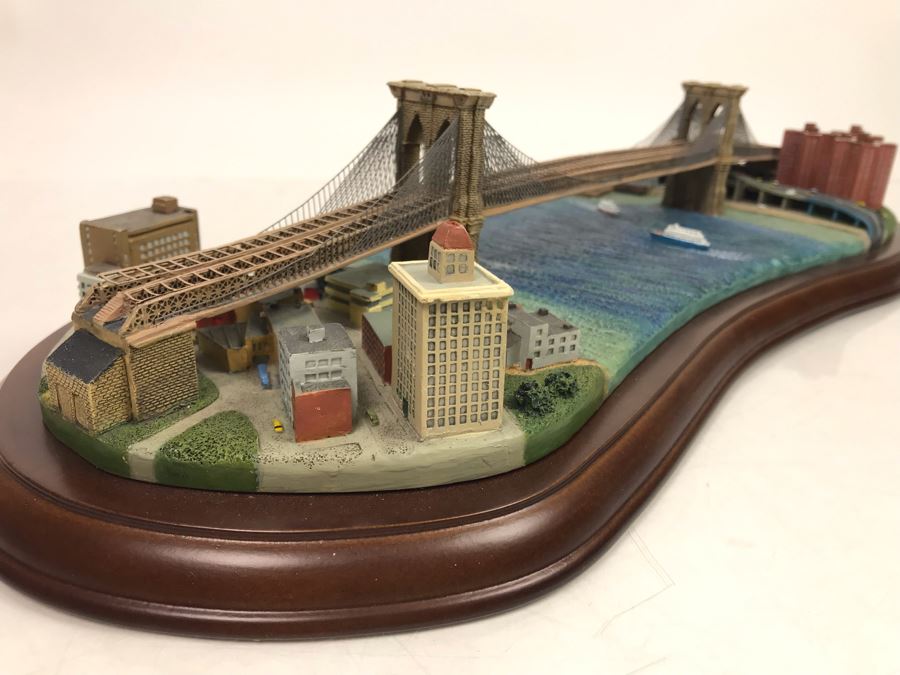 The Danbury Mint Brooklyn Bridge Landmark Sculpture New York City, New York With Box [Photo 14]