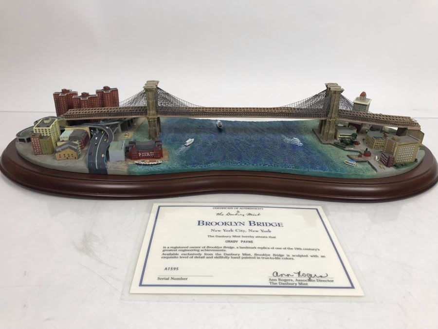 The Danbury Mint Brooklyn Bridge Landmark Sculpture New York City, New York With Box [Photo 2]
