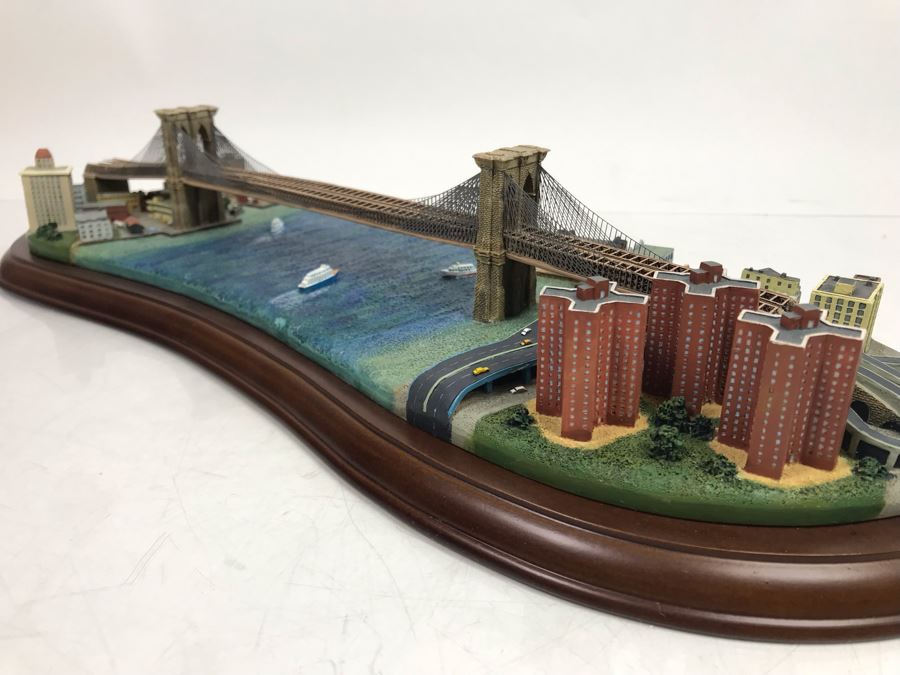 The Danbury Mint Brooklyn Bridge Landmark Sculpture New York City, New York With Box [Photo 13]