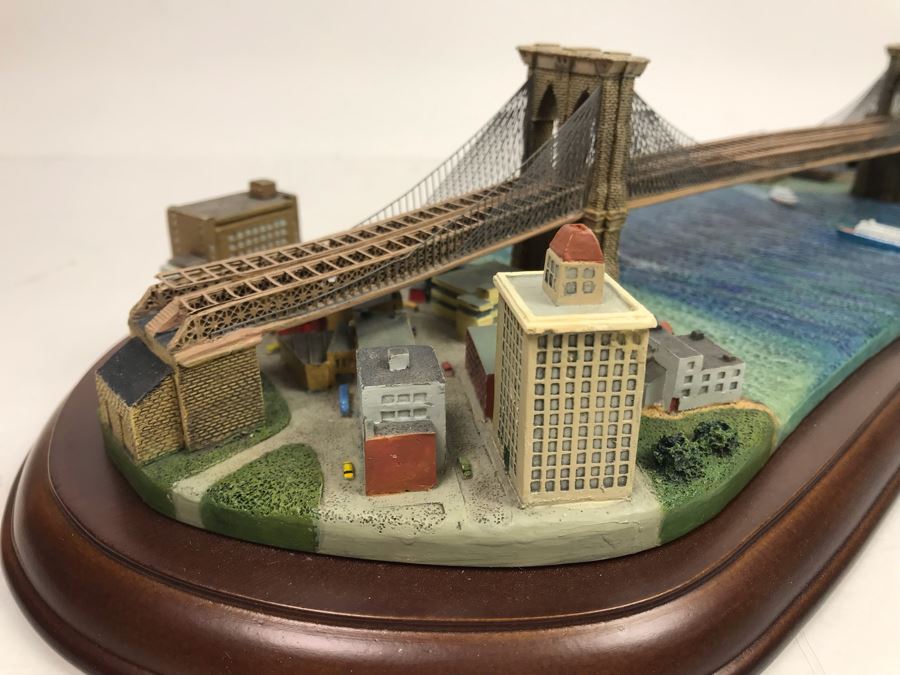 The Danbury Mint Brooklyn Bridge Landmark Sculpture New York City, New York With Box [Photo 15]