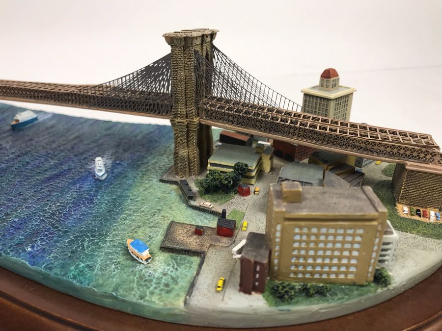 The Danbury Mint Brooklyn Bridge Landmark Sculpture New York City, New York With Box [Photo 17]