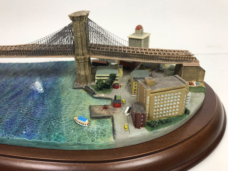 The Danbury Mint Brooklyn Bridge Landmark Sculpture New York City, New York With Box [Photo 7]