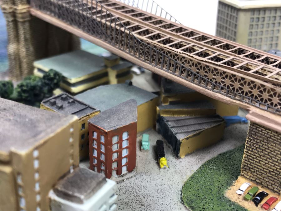 The Danbury Mint Brooklyn Bridge Landmark Sculpture New York City, New York With Box [Photo 19]