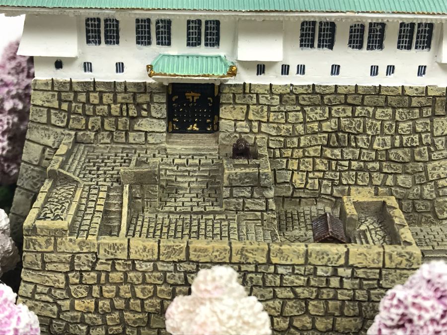 The Danbury Mint Osaka Castle Osaka, Japan With Box [Photo 5]
