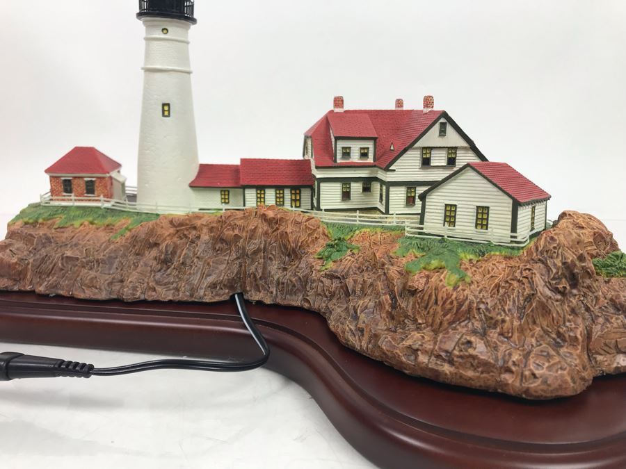 The Danbury Mint Portland Head Lighthouse Maine Collection Great American Lighthouses With Box [Photo 14]