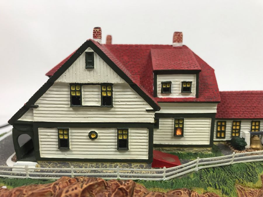 The Danbury Mint Portland Head Lighthouse Maine Collection Great American Lighthouses With Box [Photo 5]