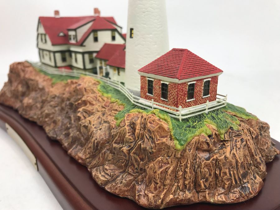 The Danbury Mint Portland Head Lighthouse Maine Collection Great American Lighthouses With Box [Photo 9]