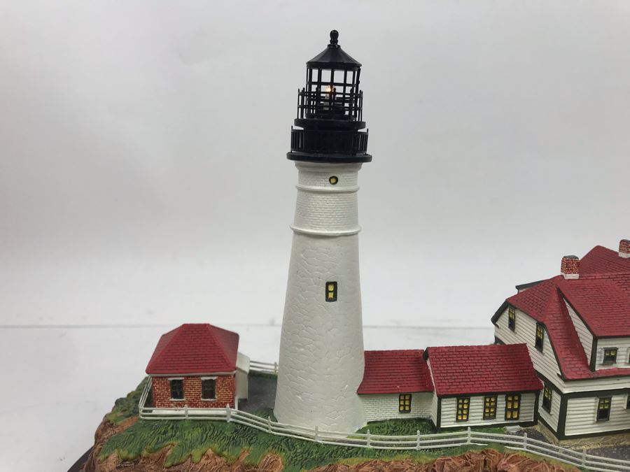 The Danbury Mint Portland Head Lighthouse Maine Collection Great American Lighthouses With Box [Photo 17]