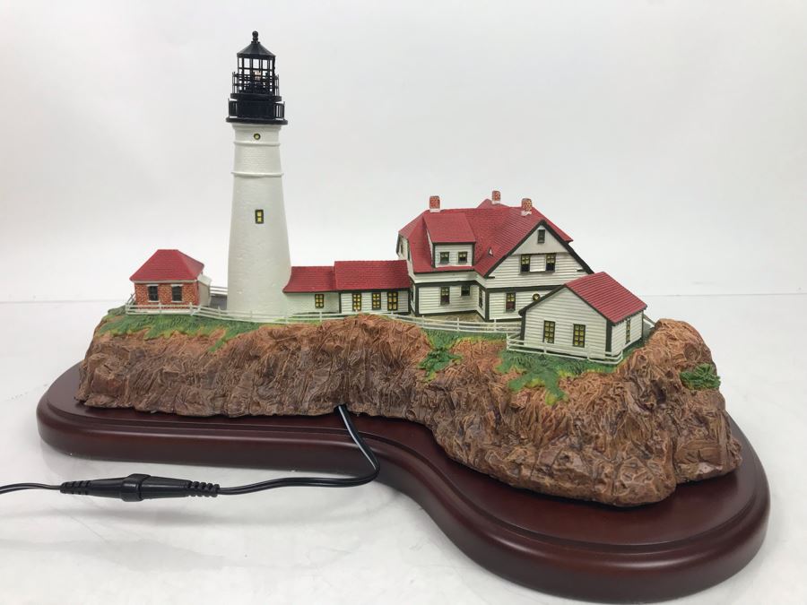 The Danbury Mint Portland Head Lighthouse Maine Collection Great American Lighthouses With Box [Photo 13]