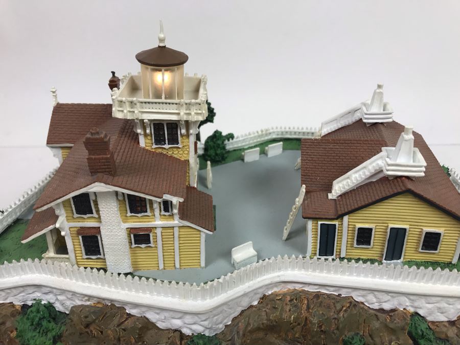 The Danbury Mint East Brother Lighthouse, San Francisco Bay, California Collection Great American Lighthouses With Box [Photo 13]