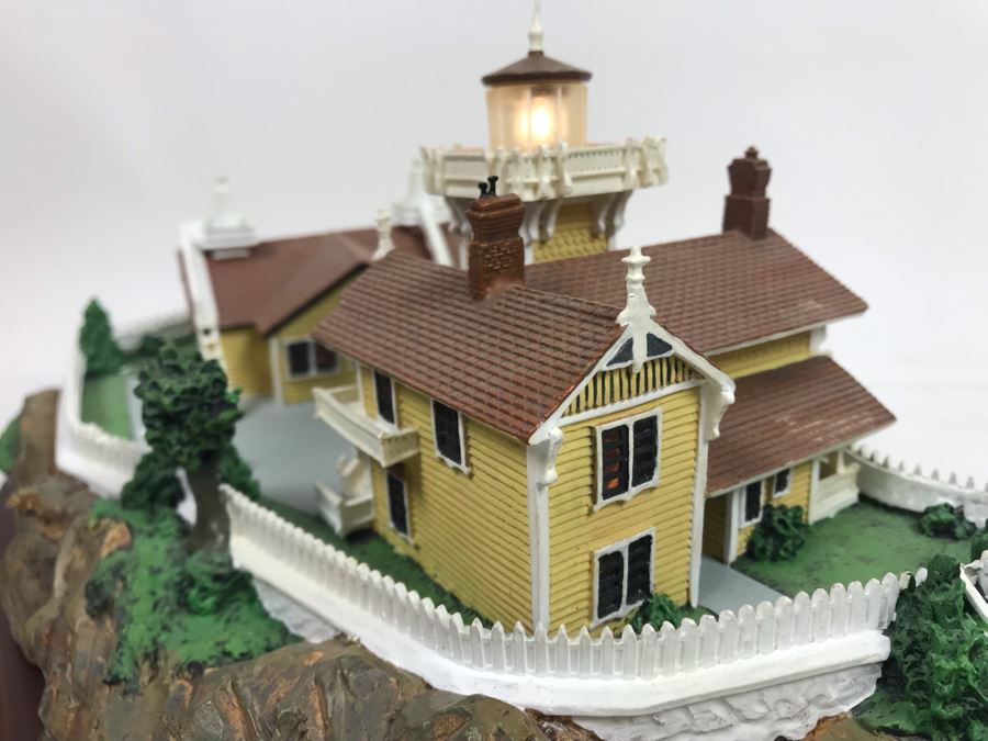 The Danbury Mint East Brother Lighthouse, San Francisco Bay, California Collection Great American Lighthouses With Box [Photo 8]