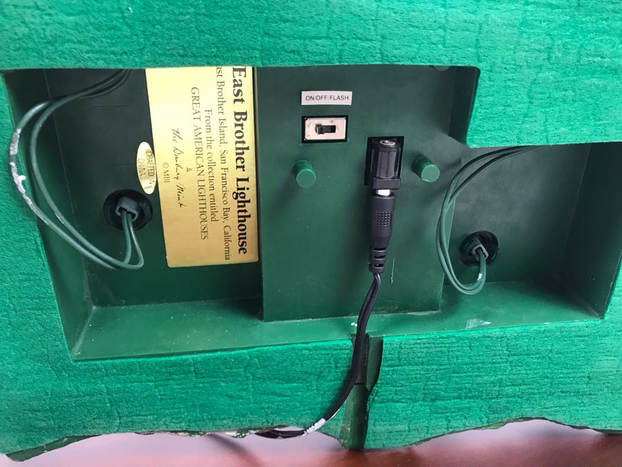 The Danbury Mint East Brother Lighthouse, San Francisco Bay, California Collection Great American Lighthouses With Box [Photo 18]