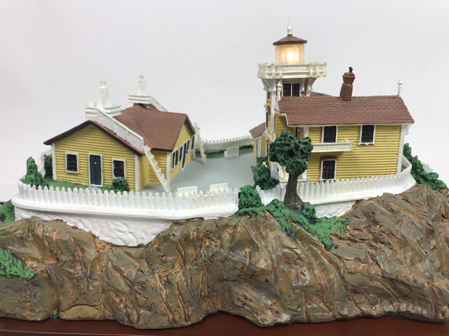 The Danbury Mint East Brother Lighthouse, San Francisco Bay, California Collection Great American Lighthouses With Box [Photo 4]