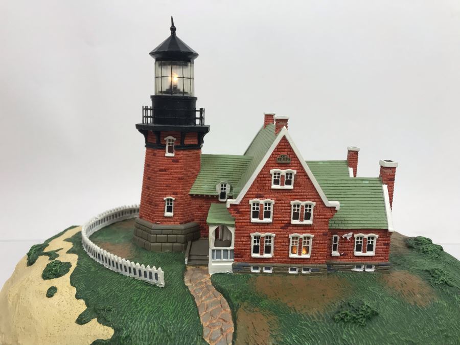 The Danbury Mint Block Island Southeast Lighthouse Great American ...