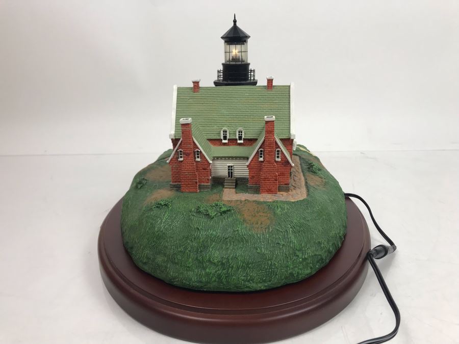The Danbury Mint Block Island Southeast Lighthouse Great American Lighthouses Lights Up With Box [Photo 14]