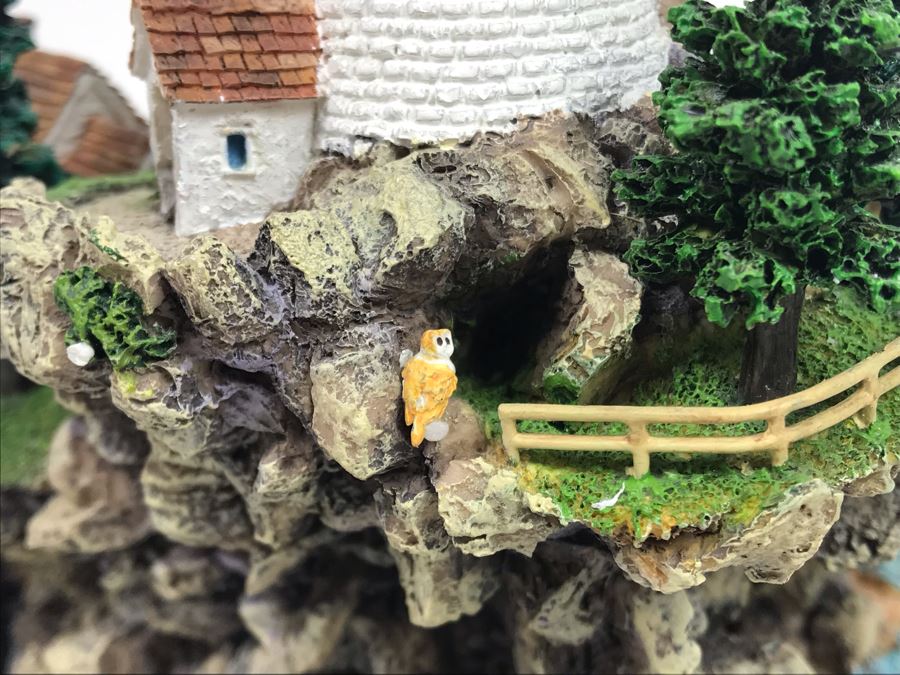 The Danbury Mint Mariner's Cove Lighthouse By Colin Gough With Box [Photo 13]