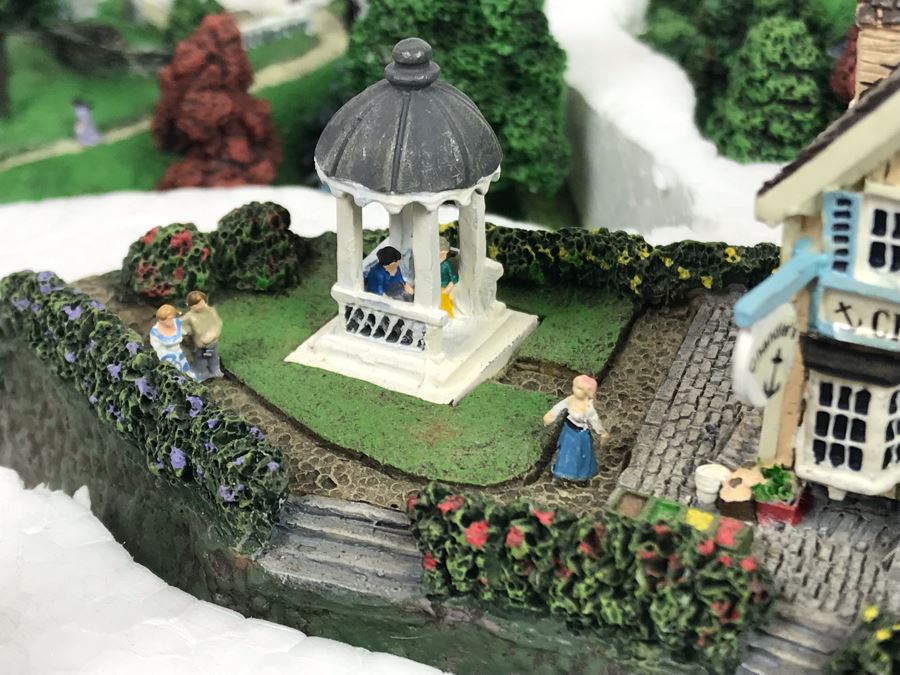 The Danbury Mint Fisherman's Cove By Colin Gough With Box [Photo 13]