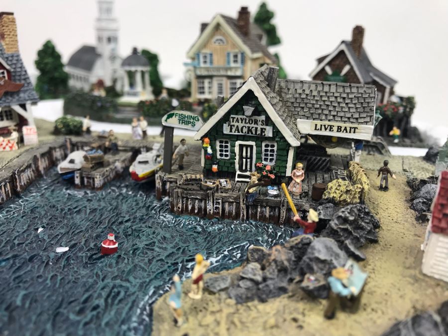 The Danbury Mint Fisherman's Cove By Colin Gough With Box [Photo 7]