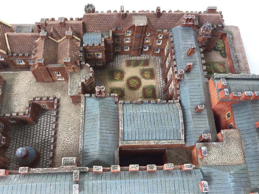 The Danbury Mint Hampton Court Collection Castles Of The British Monarchy With Box [Photo 10]