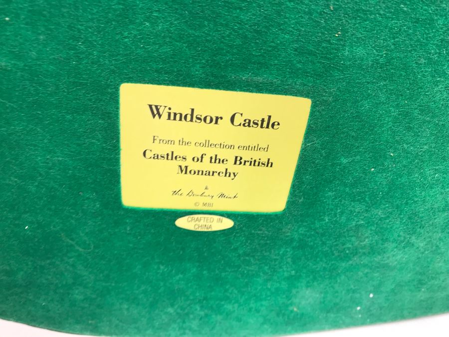 The Danbury Mint Windsor Castle Collection Castles Of The British Monarchy With Box [Photo 18]