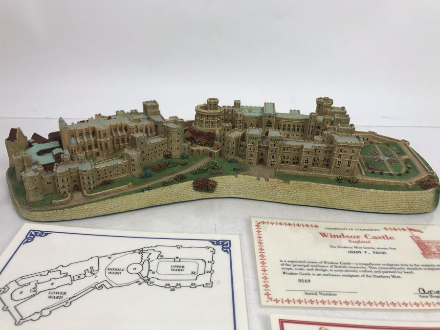 The Danbury Mint Windsor Castle Collection Castles Of The British Monarchy With Box [Photo 2]