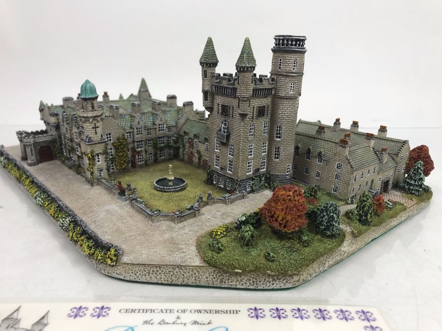 The Danbury Mint Balmoral Castle One Of Queen's Private Residences Collection The Royal Residences Of The British Monarchy With Box [Photo 7]