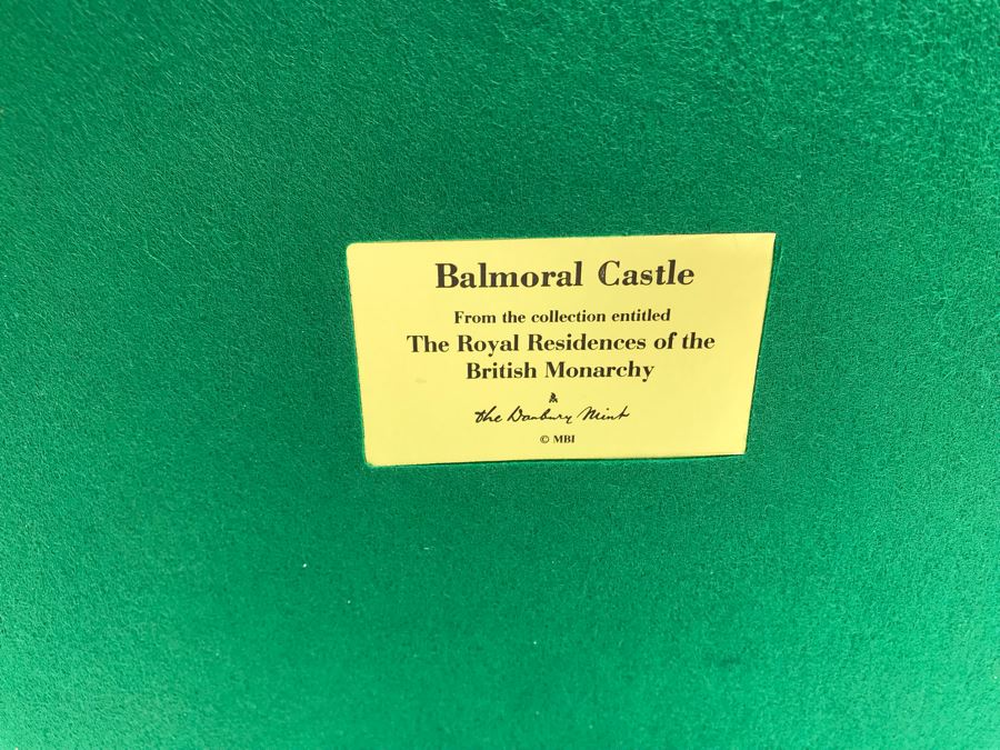 The Danbury Mint Balmoral Castle One Of Queen's Private Residences Collection The Royal Residences Of The British Monarchy With Box [Photo 19]