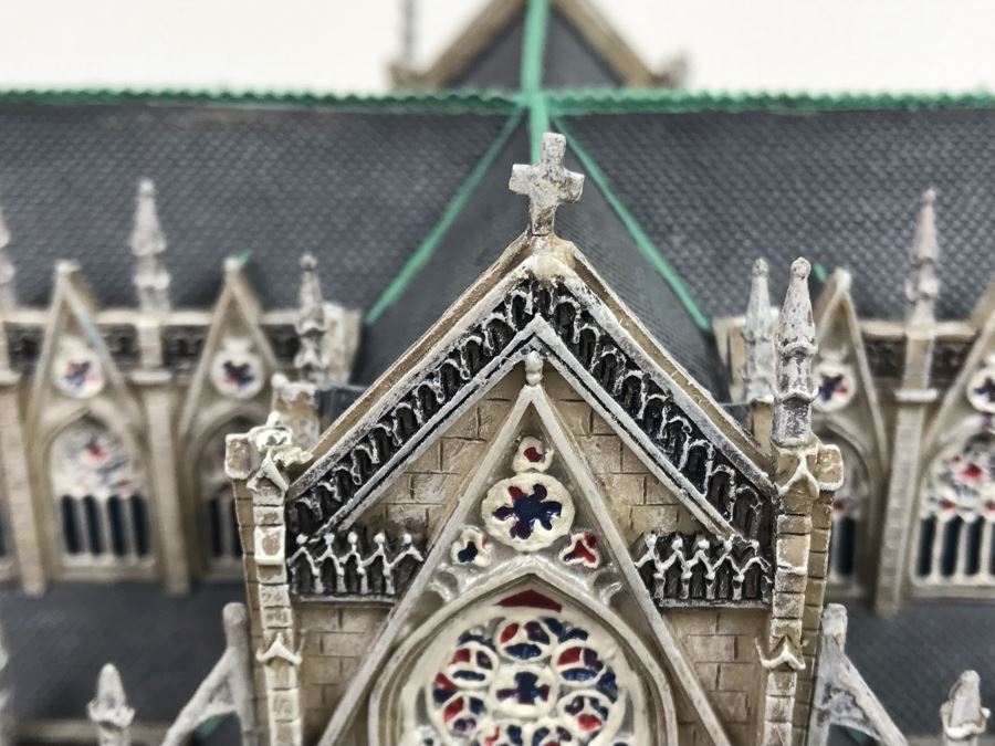The Danbury Mint St. Patrick's Cathedral New York City With Box - (2) Spires Need To Be Glued (Have Parts) [Photo 15]