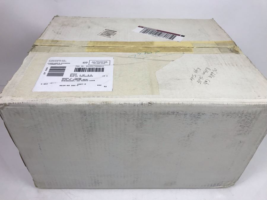 The Danbury Mint St. Patrick's Cathedral New York City With Box - (2) Spires Need To Be Glued (Have Parts) [Photo 23]