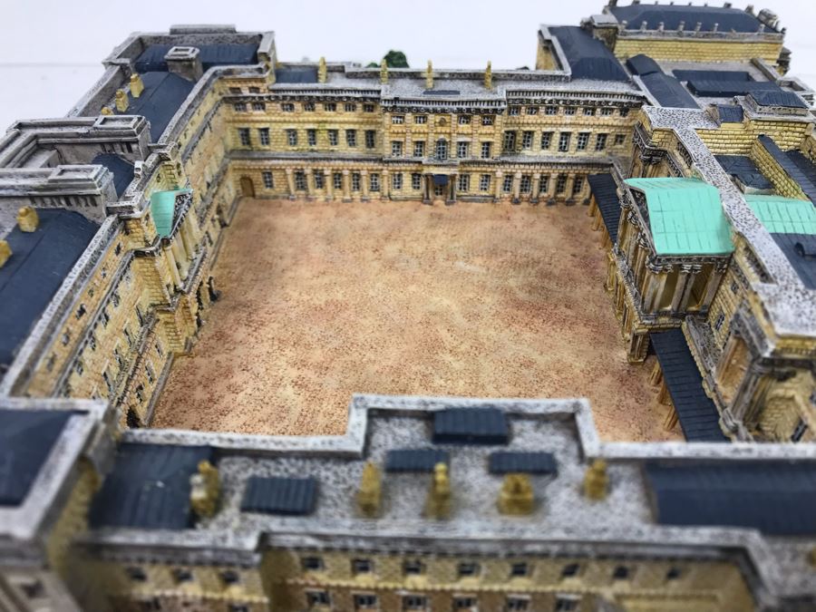 The Danbury Mint Buckingham Palace From Collection The Royal Residences Of The British Monarchy With Box [Photo 8]