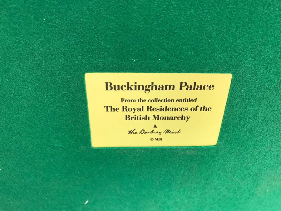 The Danbury Mint Buckingham Palace From Collection The Royal Residences Of The British Monarchy With Box [Photo 18]
