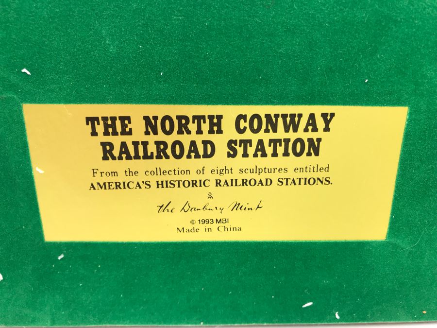 1993 The Danbury Mint The North Conway Railroad Station America's Historic Railroad Stations With Box [Photo 12]