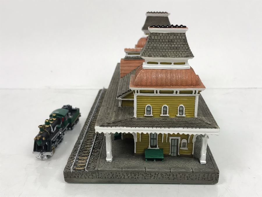1993 The Danbury Mint The North Conway Railroad Station America's Historic Railroad Stations With Box [Photo 10]
