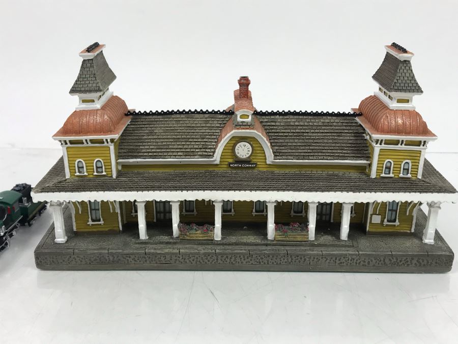 1993 The Danbury Mint The North Conway Railroad Station America's Historic Railroad Stations With Box [Photo 11]