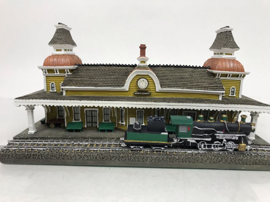 1993 The Danbury Mint The North Conway Railroad Station America's Historic Railroad Stations With Box [Photo 3]