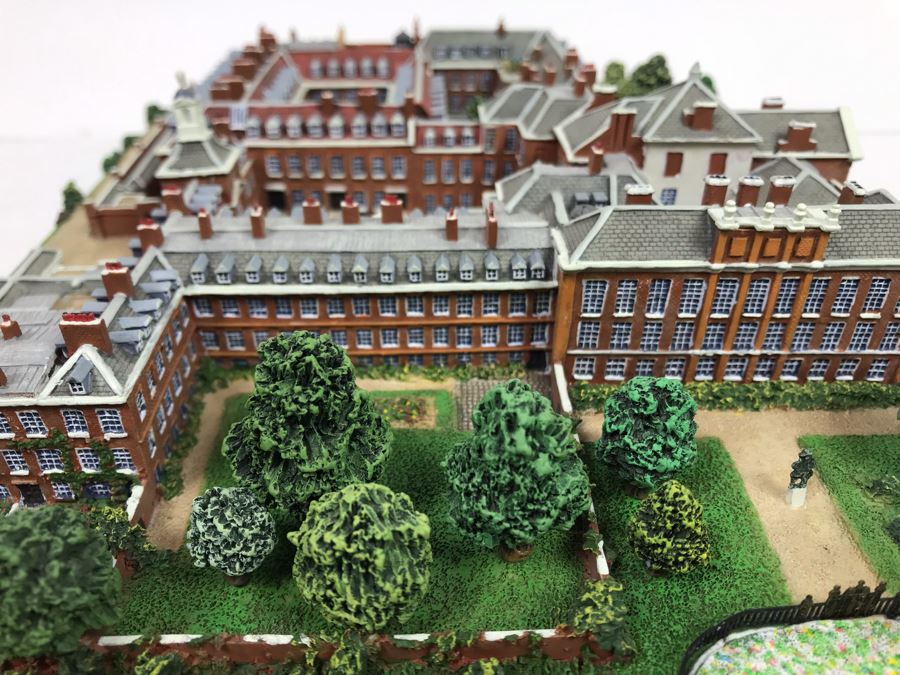 The Danbury Mint Kensington Palace London, England Home Of Princess Diana With Box [Photo 5]